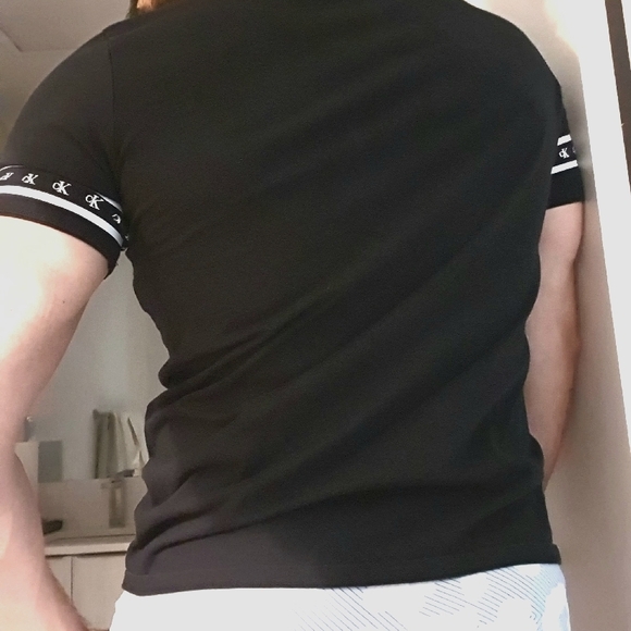 Calvin Klein Black T-Shirt with Logo - Picture 3 of 5